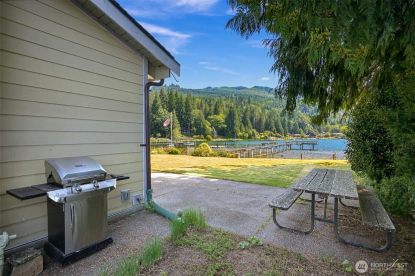 Property photo for 850 Autumn Lane, Bellingham photo 38