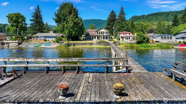 Property photo for 850 Autumn Lane, Bellingham
