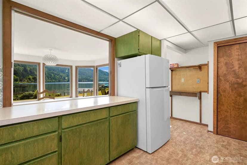 Property photo for 850 Autumn Lane, Bellingham photo 13