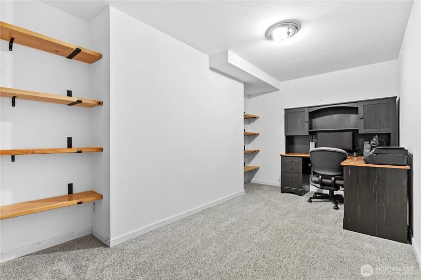 Property photo for 1612 Kok Road, Lynden photo 19