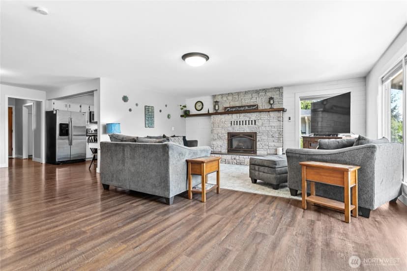 Property photo for 1612 Kok Road, Lynden photo 2