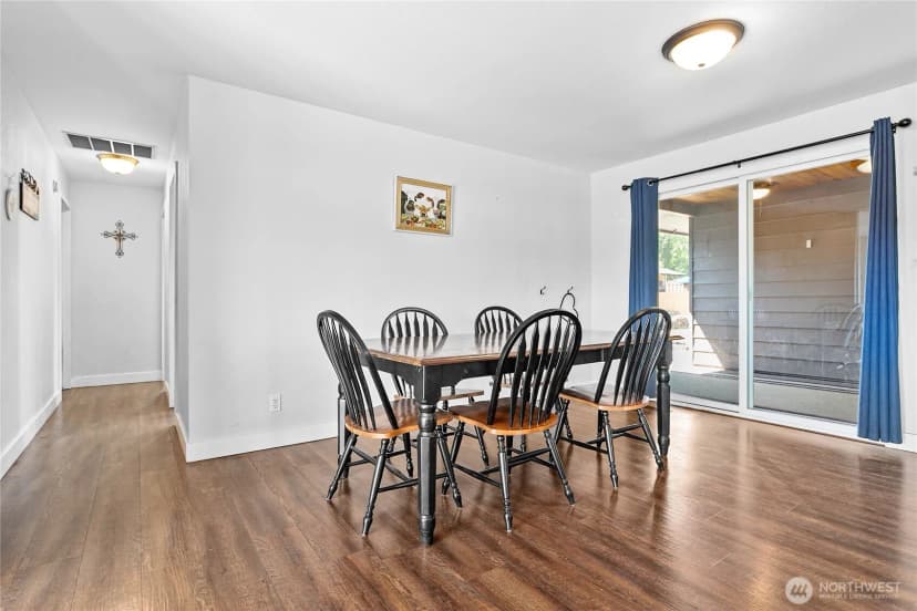 Property photo for 1612 Kok Road, Lynden photo 9