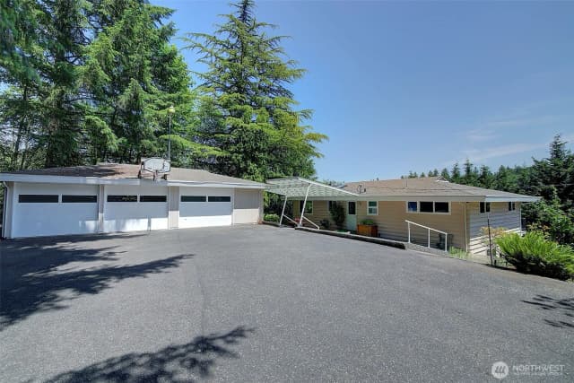 Property photo for 7603 Renton-issaquah Road Se, Issaquah photo 3