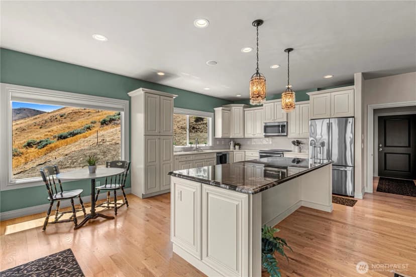 Property photo for 1776 Broadway Place, Wenatchee photo 12