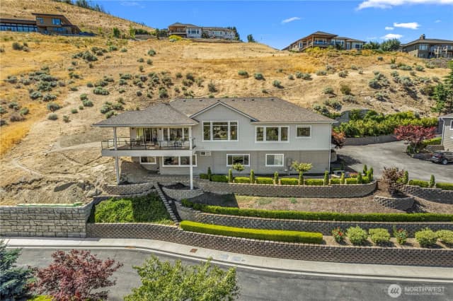 Property photo for 1776 Broadway Place, Wenatchee