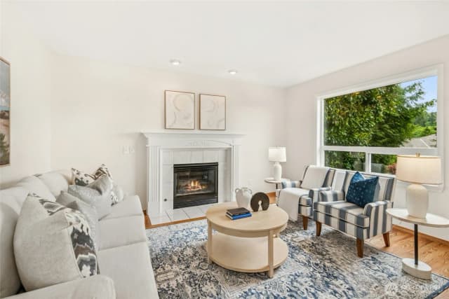 Property photo for 15428 Se 67th Place, Bellevue photo 4