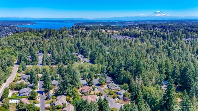 Property photo for 4915 Eagle Creek Lane, Gig Harbor photo 4