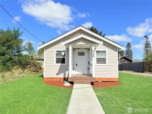 Property photo for 308 E Roosevelt Street, Shelton