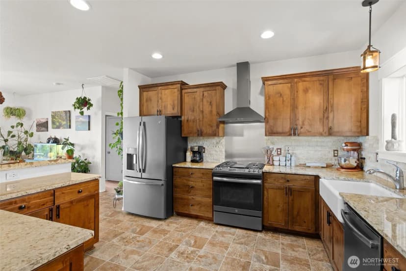 Property photo for 233 Powder Hill Drive, Kalama photo 9