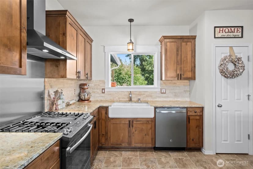 Property photo for 233 Powder Hill Drive, Kalama photo 11