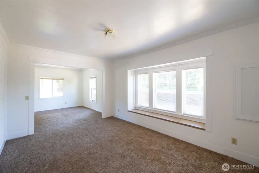 Property photo for 425 N Buckner Street, Centralia photo 8