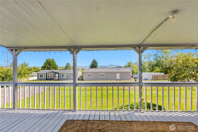 Property photo for 5594 Hillvue Road, Blaine photo 15