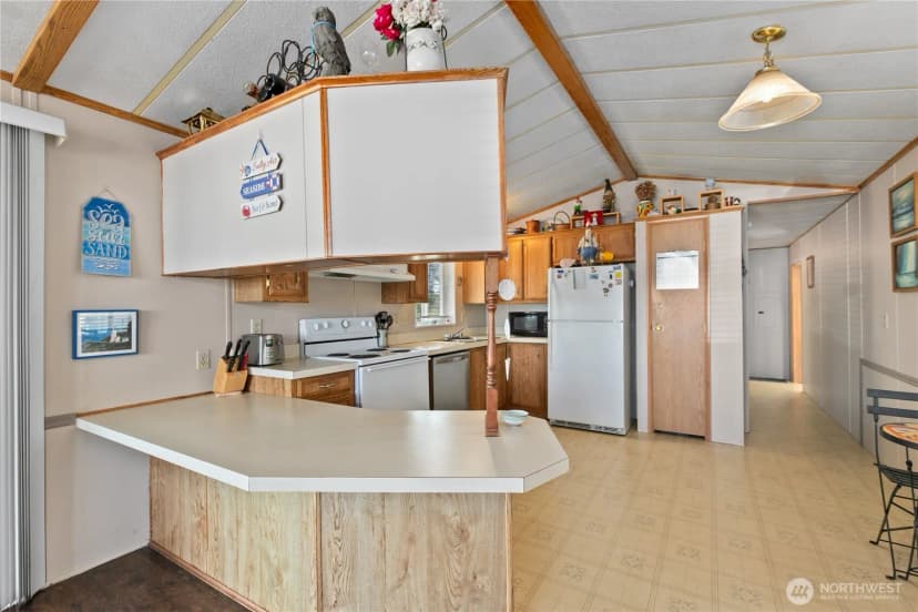 Property photo for 5594 Hillvue Road, Blaine photo 7