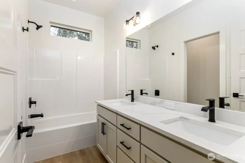 Property photo for 28017 15th Avenue Ne, Arlington photo 20