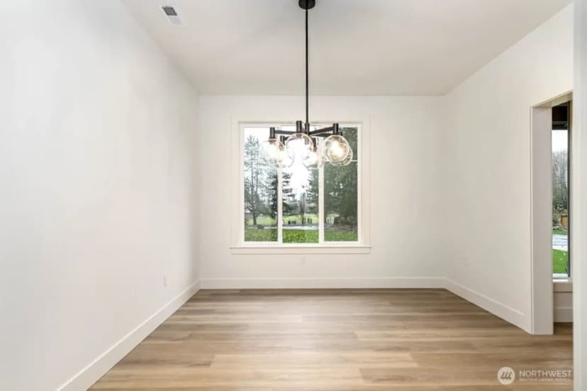 Property photo for 28017 15th Avenue Ne, Arlington photo 12