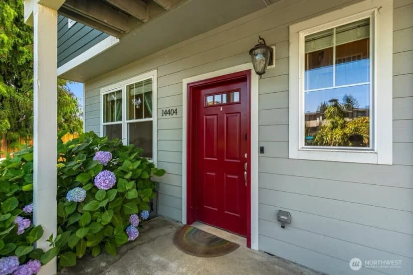 Property photo for 14404 34th Lane S, Tukwila photo 3
