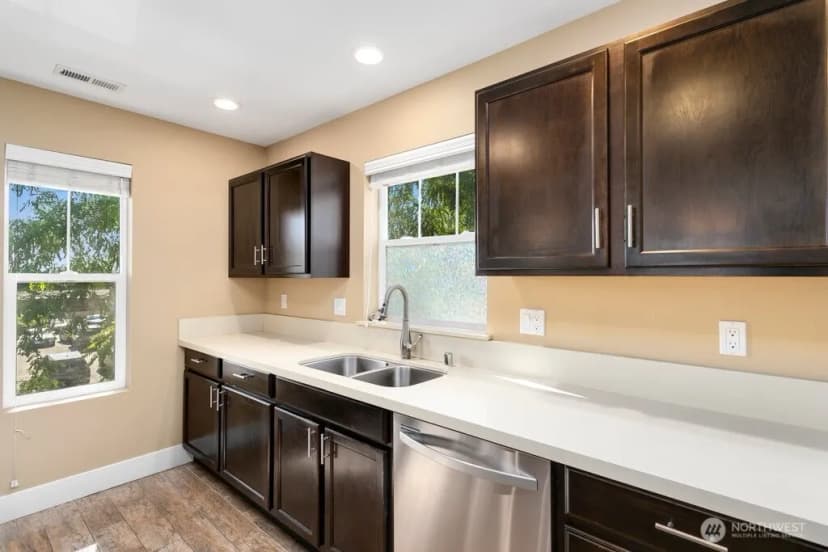 Property photo for 14404 34th Lane S, Tukwila photo 12