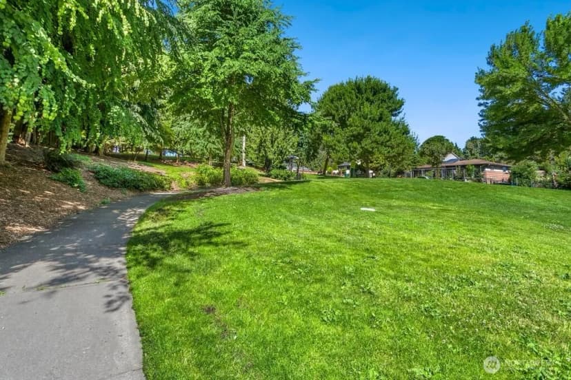 Property photo for 14404 34th Lane S, Tukwila photo 33
