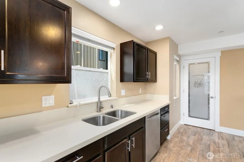 Property photo for 14404 34th Lane S, Tukwila photo 13