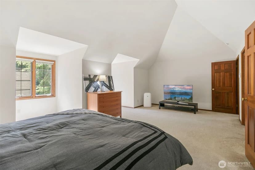 Property photo for 13603 171st Avenue Ne, Redmond photo 11