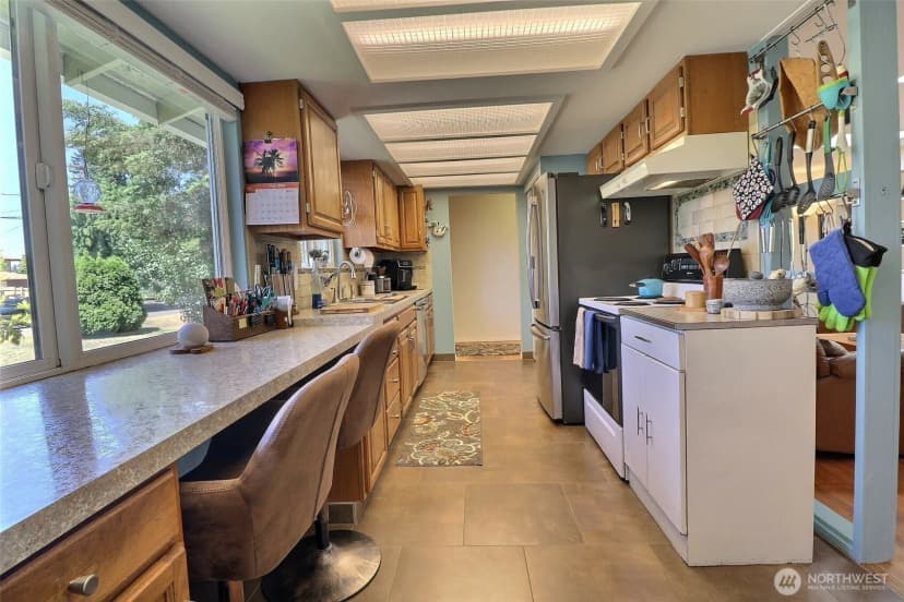 Property photo for 10012 126th Avenue Se, Renton photo 6