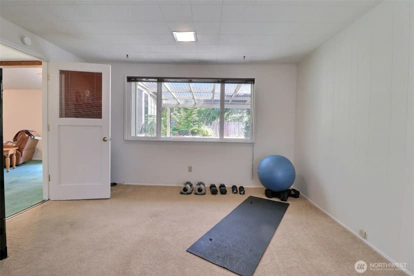 Property photo for 10012 126th Avenue Se, Renton photo 15