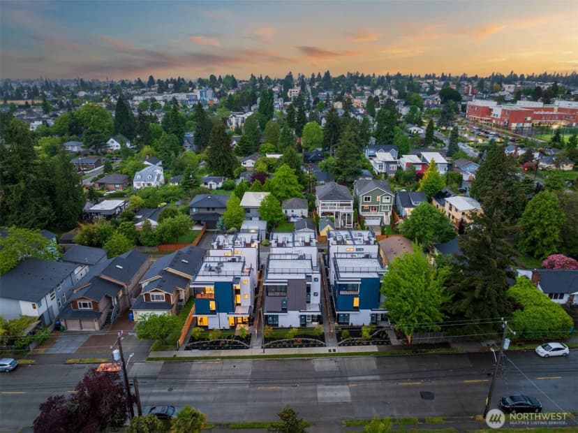 Property photo for 8833 Wallingford Avenue N, Seattle photo 39