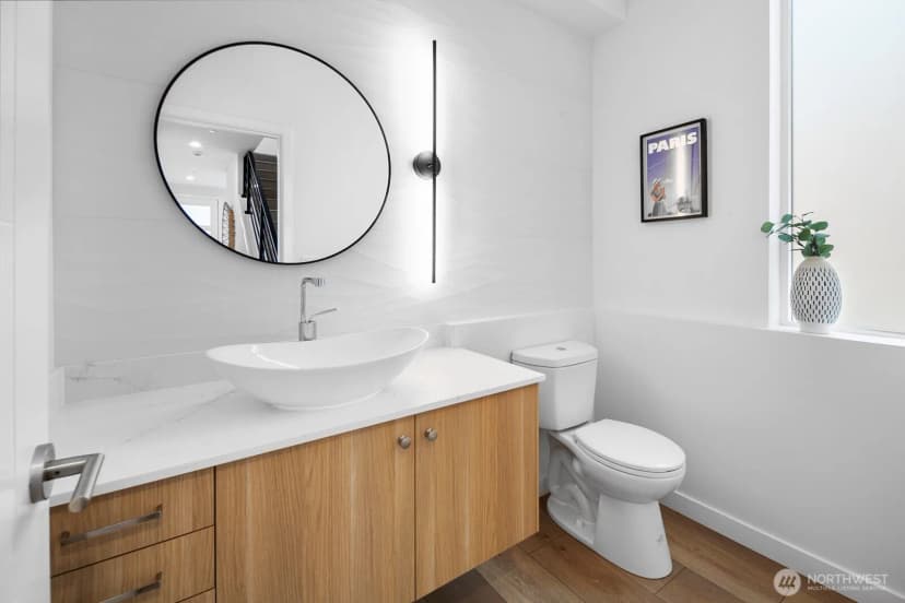 Property photo for 8833 Wallingford Avenue N, Seattle photo 30