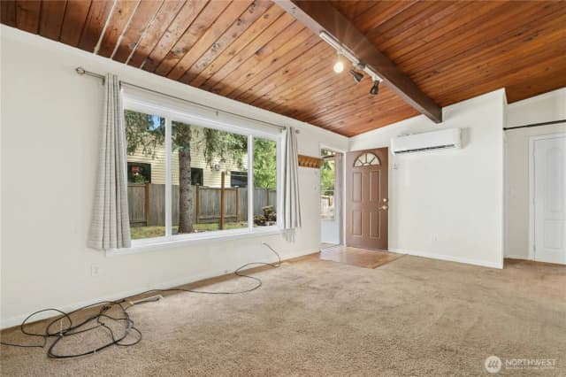 Property photo for 920 2nd Avenue Se, Issaquah photo 5