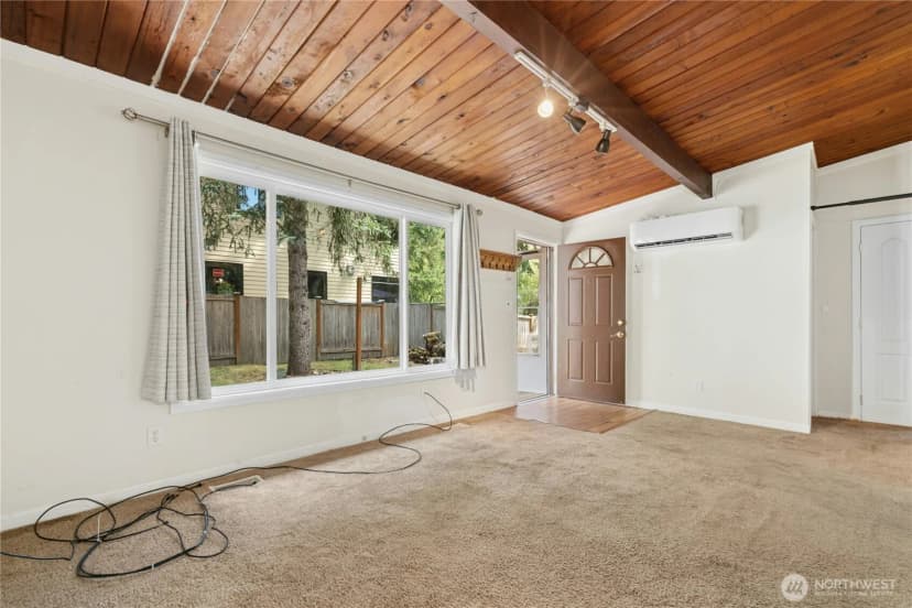 Property photo for 920 2nd Avenue Se, Issaquah photo 5