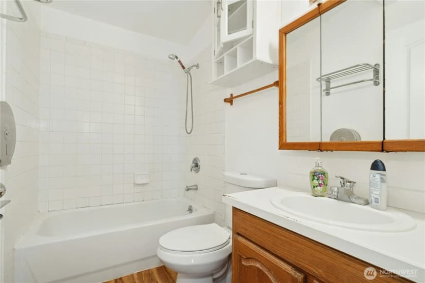 Property photo for 920 2nd Avenue Se, Issaquah photo 10