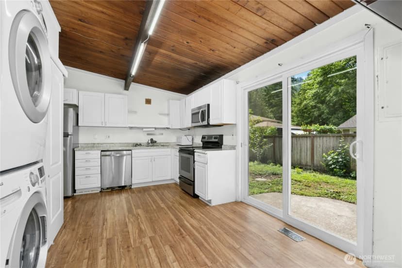 Property photo for 920 2nd Avenue Se, Issaquah photo 7