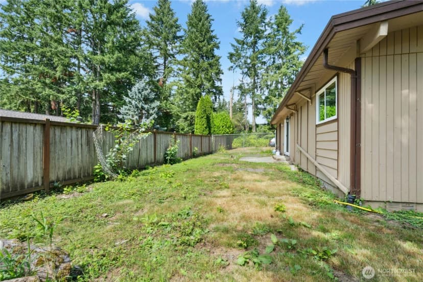 Property photo for 920 2nd Avenue Se, Issaquah photo 18