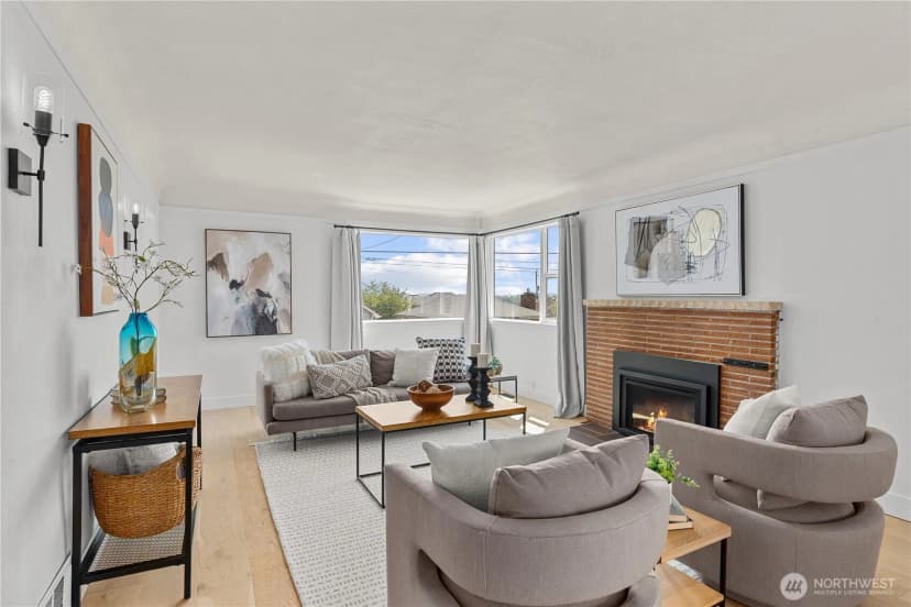 Property photo for 3717 35th Avenue Sw, Seattle photo 5