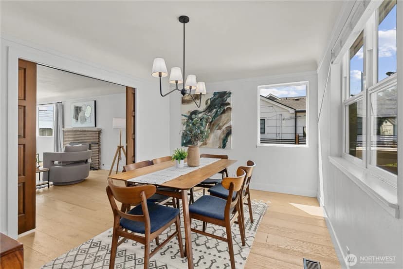 Property photo for 3717 35th Avenue Sw, Seattle photo 10