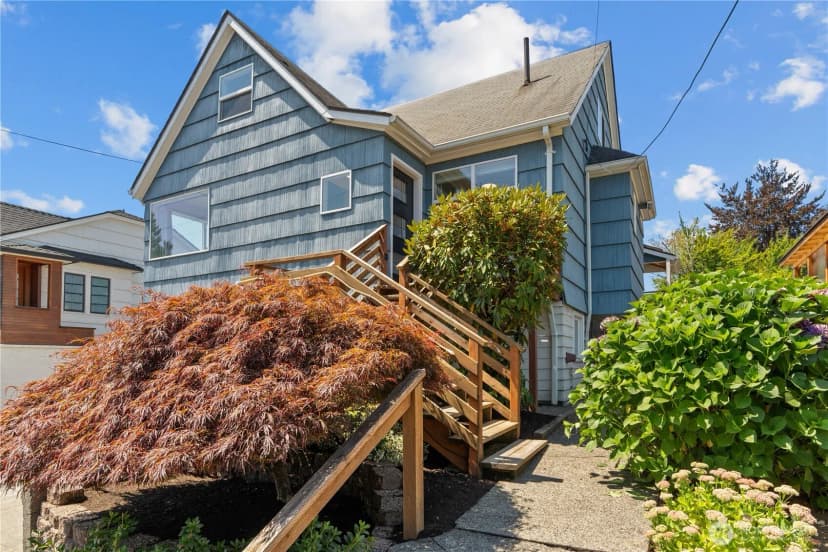 Property photo for 3717 35th Avenue Sw, Seattle