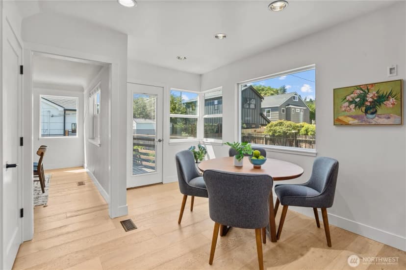 Property photo for 3717 35th Avenue Sw, Seattle photo 11