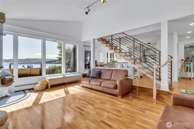 Property photo for 1310 Lakeside Avenue S, Seattle photo 5