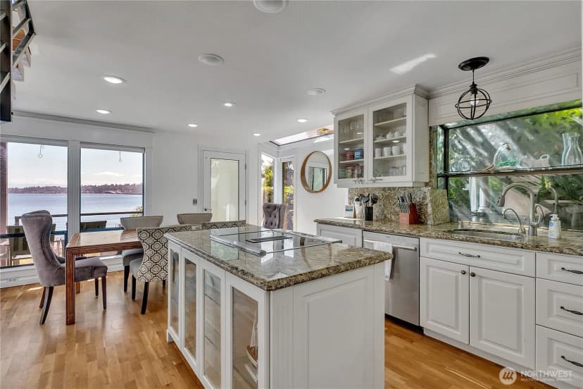 Property photo for 1310 Lakeside Avenue S, Seattle photo 11
