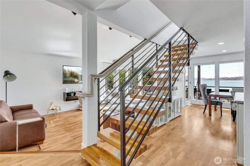 Property photo for 1310 Lakeside Avenue S, Seattle photo 8