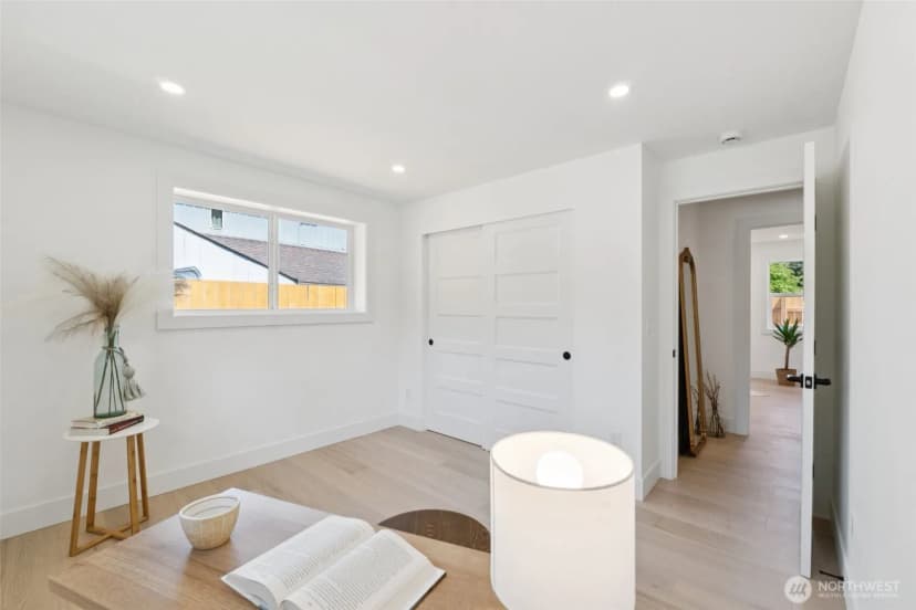 Property photo for 14322 Burke Avenue N, Seattle photo 24