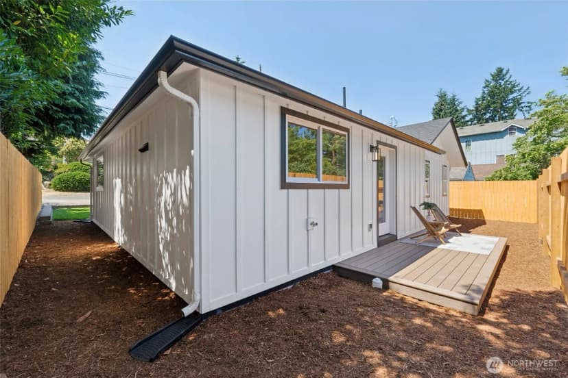 Property photo for 14322 Burke Avenue N, Seattle photo 30
