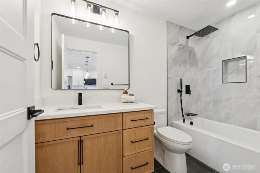 Property photo for 14322 Burke Avenue N, Seattle photo 28