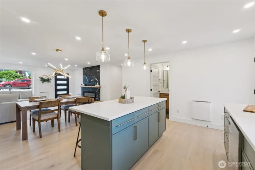Property photo for 14322 Burke Avenue N, Seattle photo 13