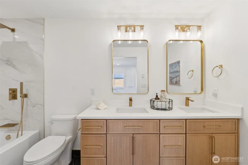 Property photo for 14322 Burke Avenue N, Seattle photo 21