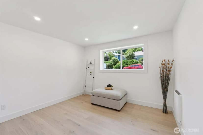 Property photo for 14322 Burke Avenue N, Seattle photo 25