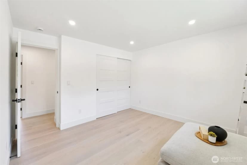 Property photo for 14322 Burke Avenue N, Seattle photo 27