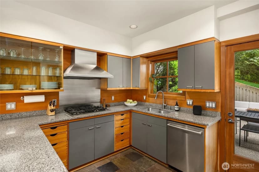 Property photo for 8027 Ne Hidden Cove Road, Bainbridge Island photo 11