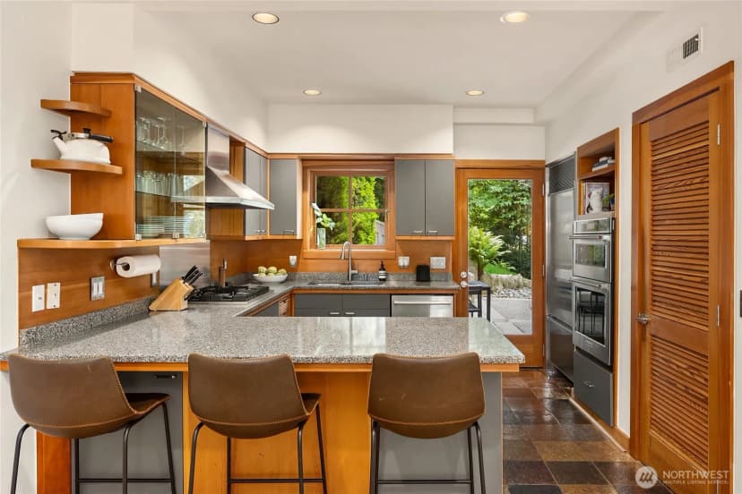 Property photo for 8027 Ne Hidden Cove Road, Bainbridge Island photo 9