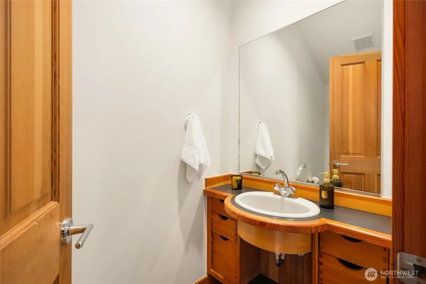 Property photo for 8027 Ne Hidden Cove Road, Bainbridge Island photo 18